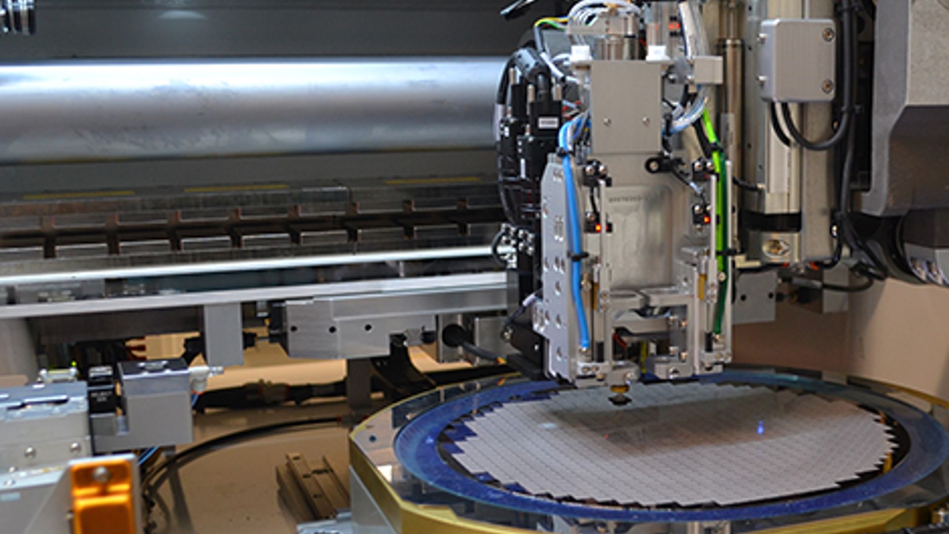 Sub-micron Flip-chip Die Bonders