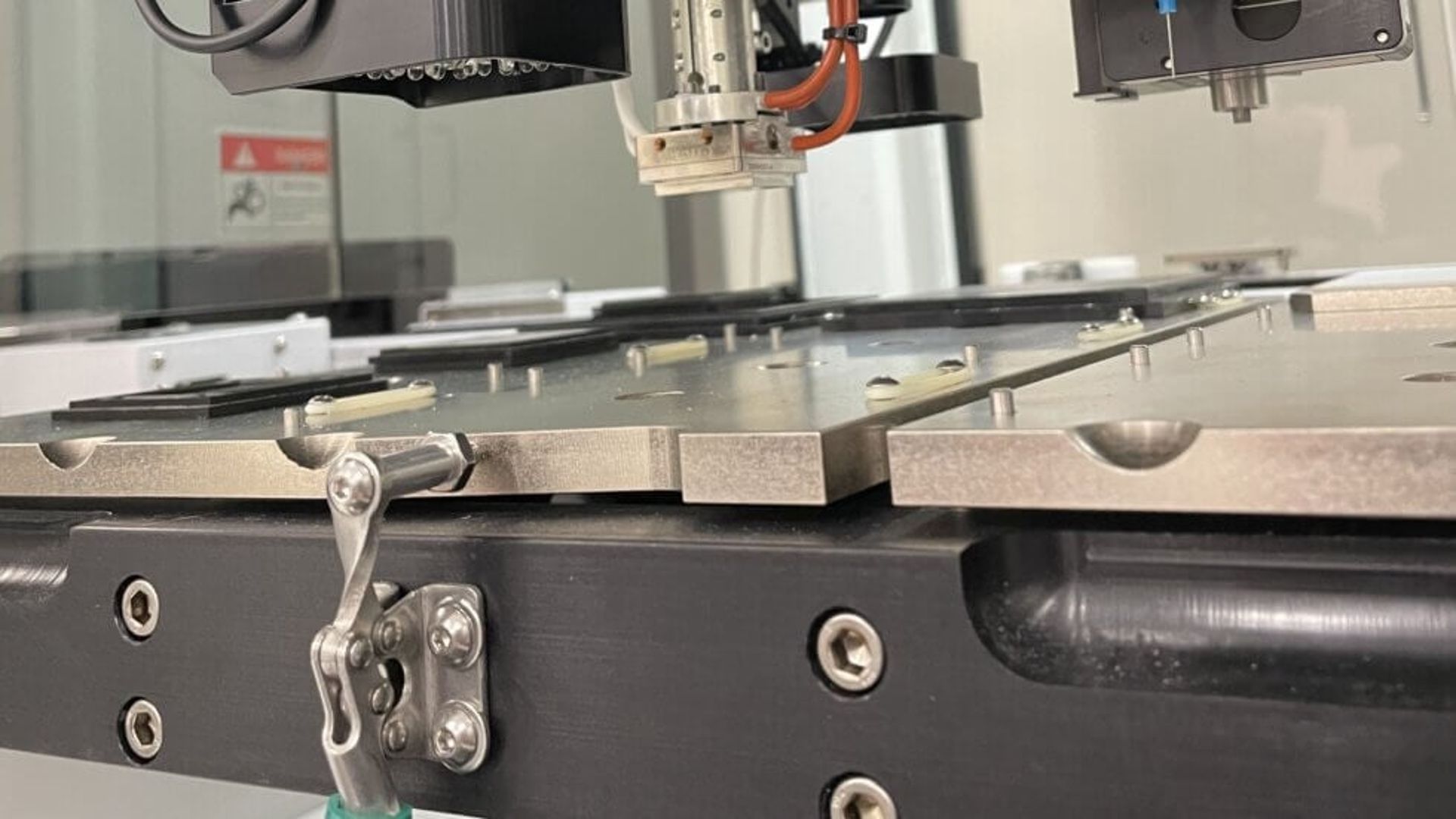 Optimizing Die Bonding with Planarity Control: Ensuring Precision in Device Attachment Across Industries