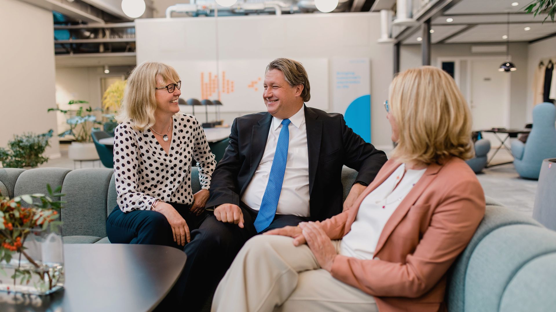 Mycronic executive management team consists of seven persons including the CEO. 