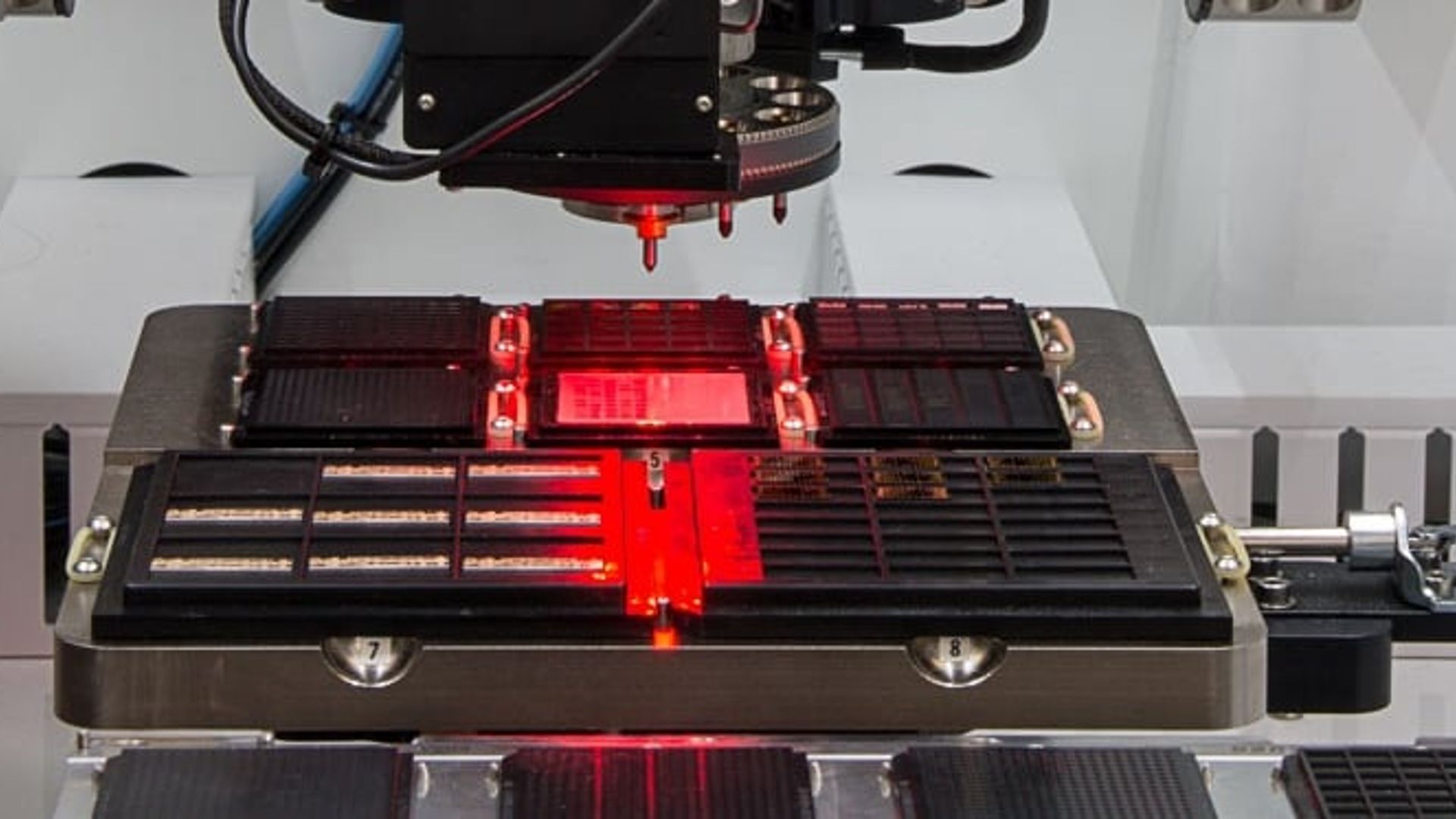 MRSI-H兼容华夫盘与Gel-Pak®的晶圆台