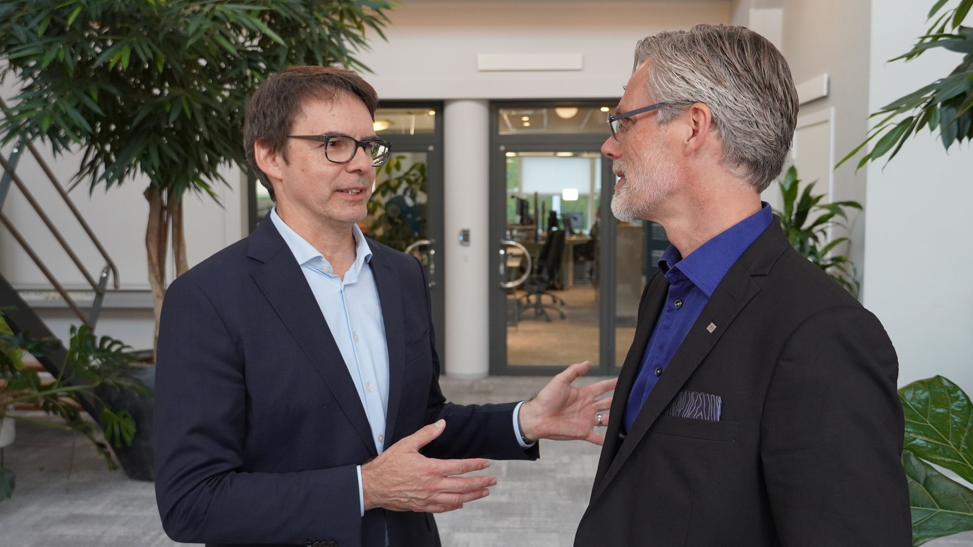 Thorsten Mayer and Magnus Marthinsson meeting at Mycronic HQ in Täby, Sweden