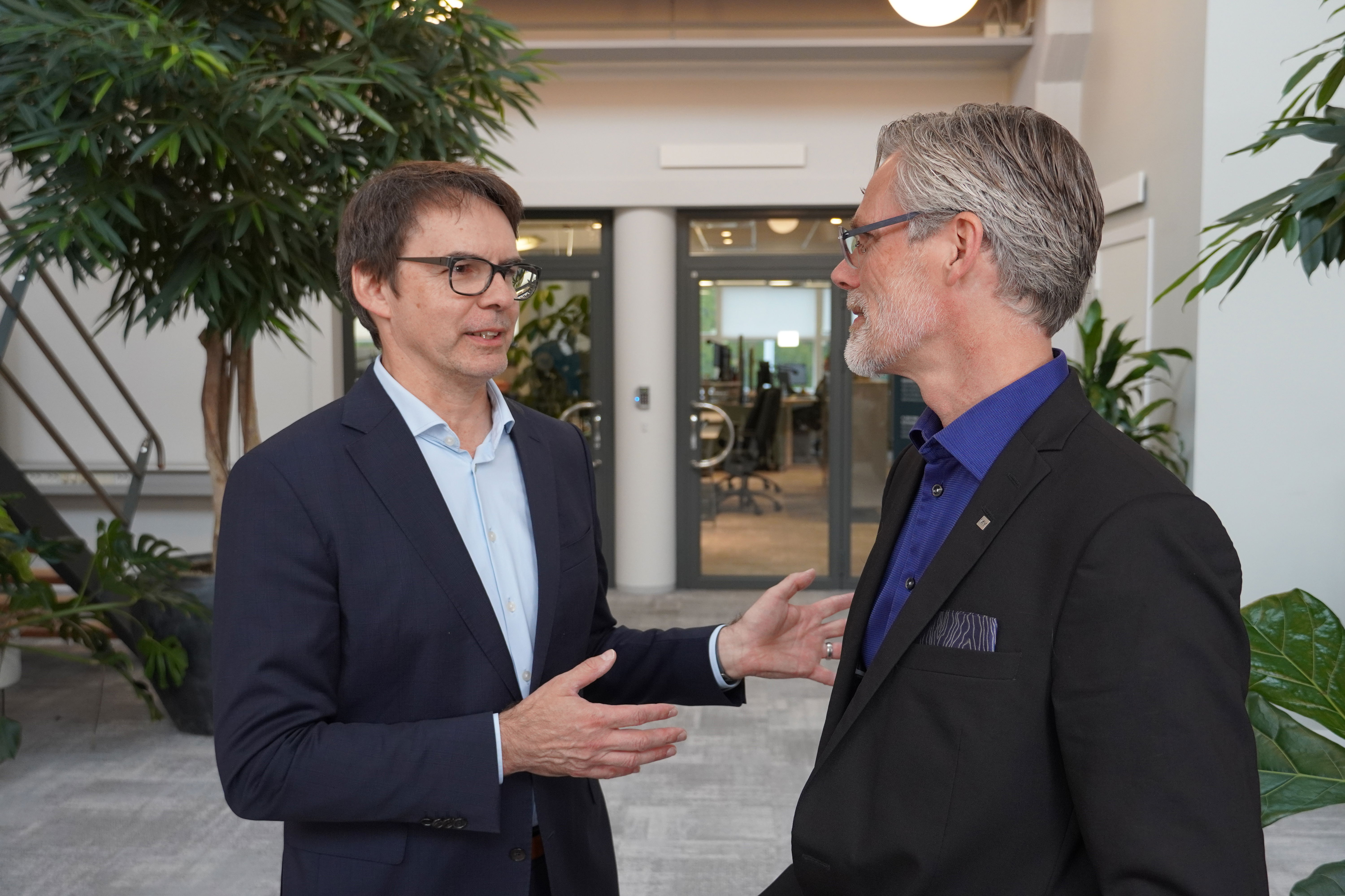 Thorsten Mayer and Magnus Marthinsson meeting at Mycronic HQ in Täby, Sweden