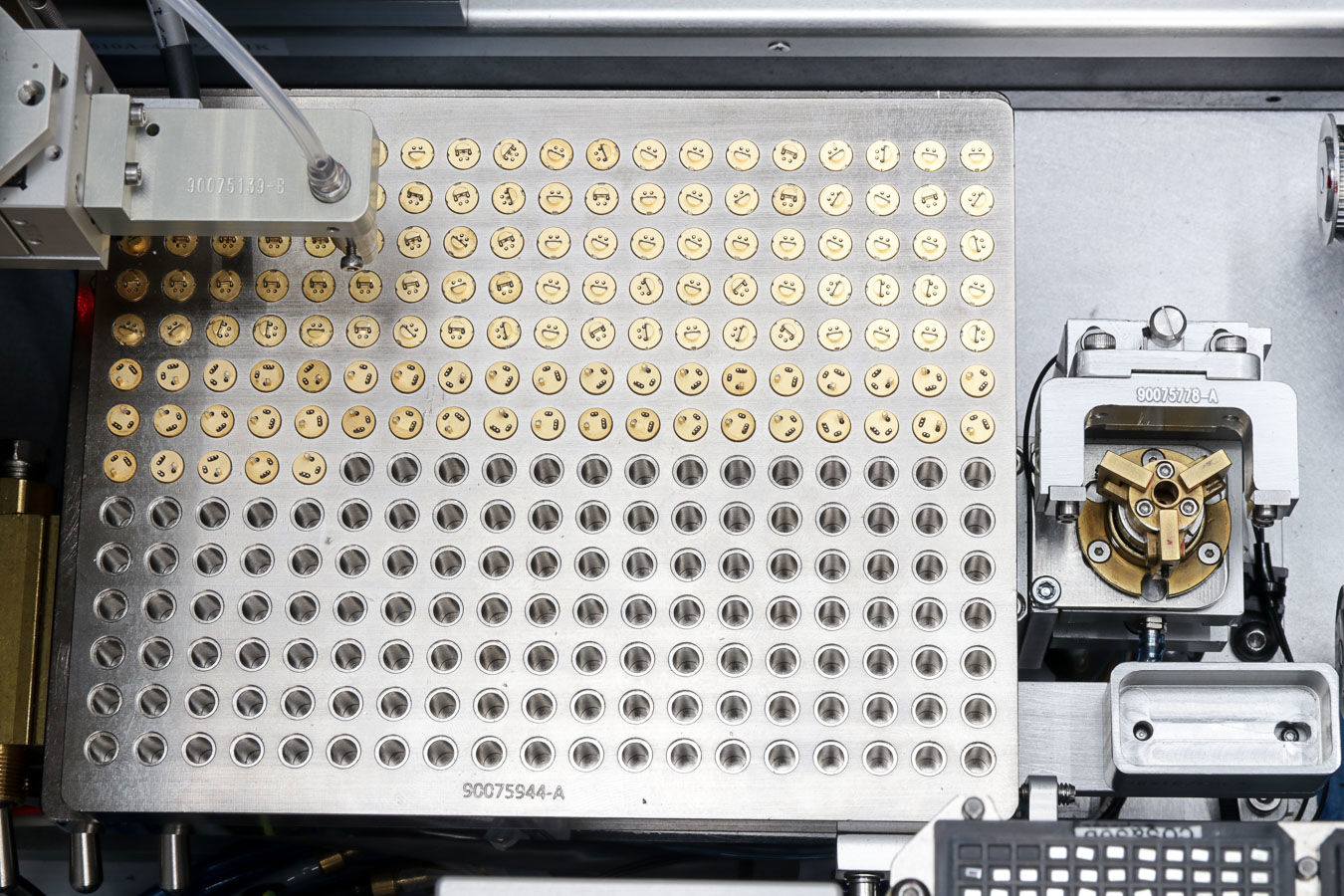 MRSI-H-TO input and output tray